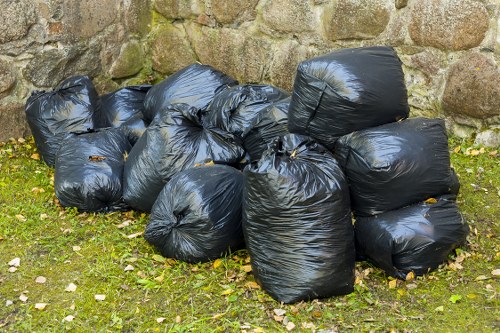 Efficient house clearance process in Gunnersbury